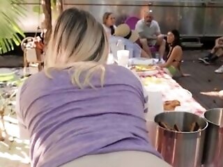 Juliette Mint Gets Fucked During A Bbq And It Looks Hot