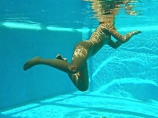 Awesome Downright Nude Honey Olla Oglaebina And Her Underwater Xxx Showcase